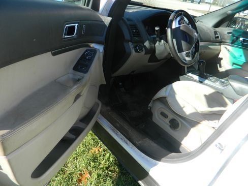 Used 2013 Ford Explorer 4WD image 11