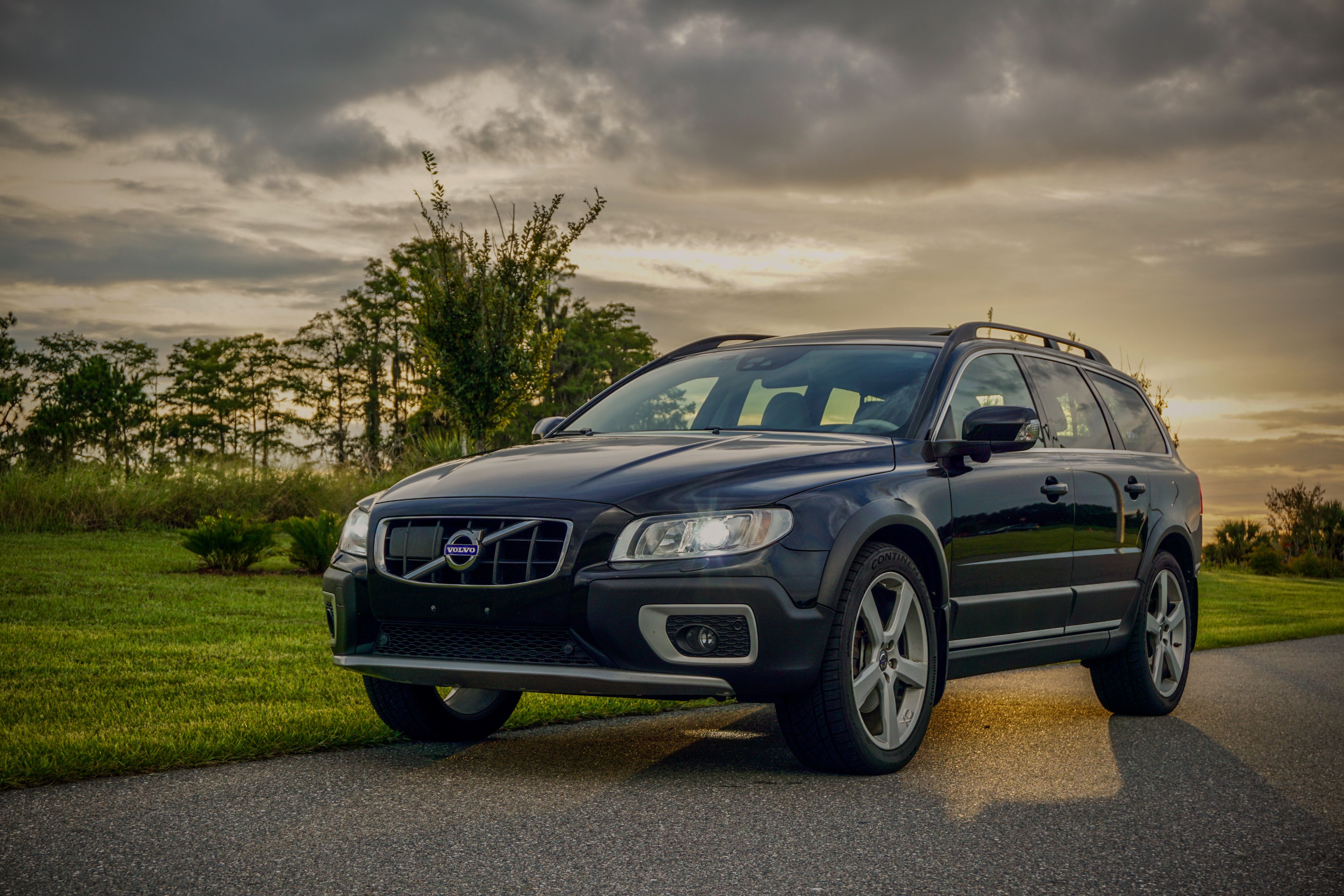Used 2013 Volvo XC70 T6 AWD/4WD image 1