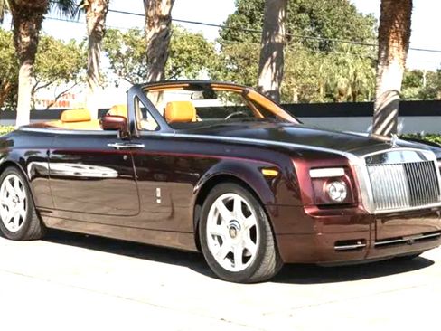 Used 2009 Rolls-Royce Phantom Drophead Coupe image 2