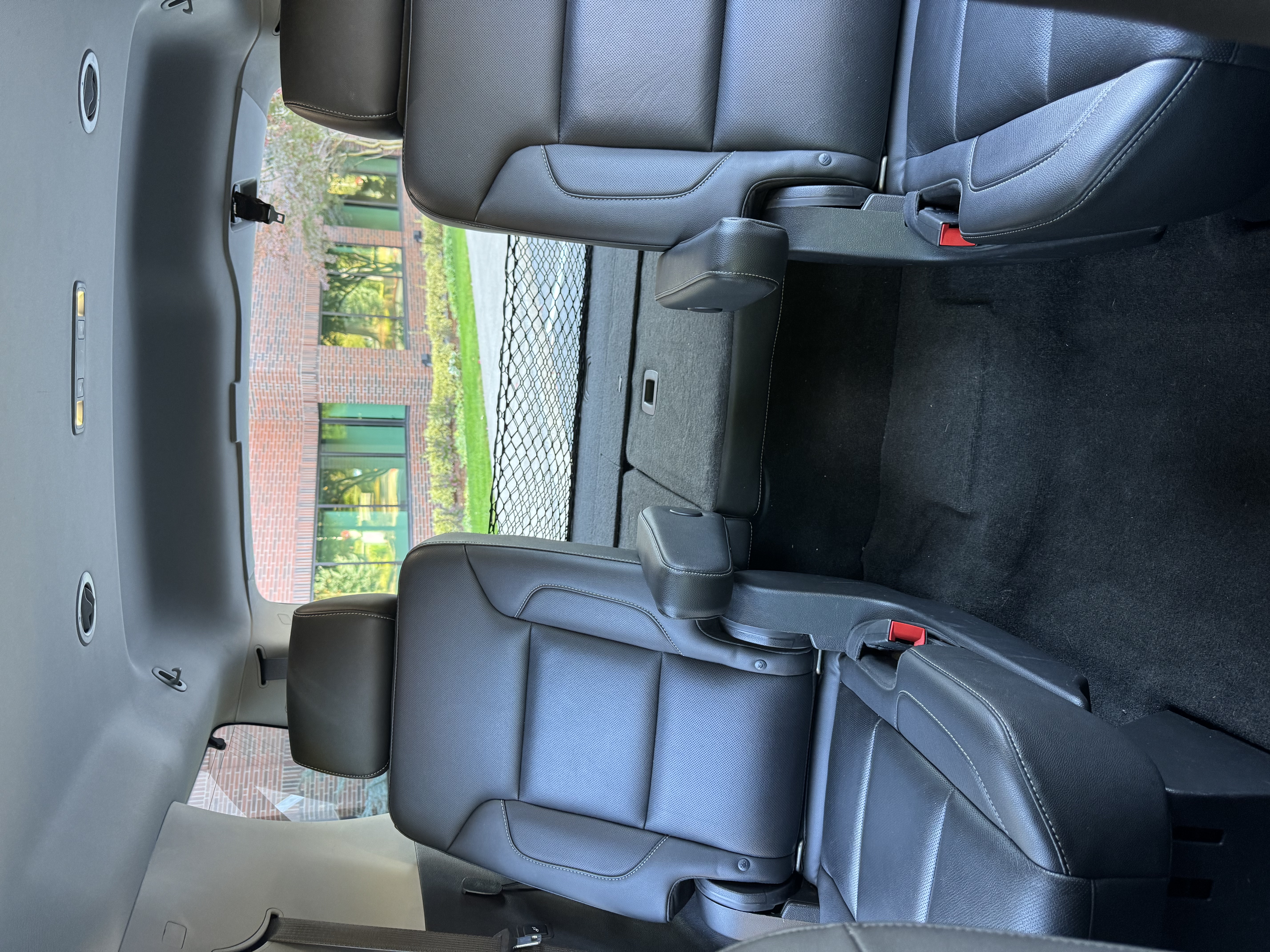 Used 2018 Chevrolet Tahoe Premier AWD/4WD image 16