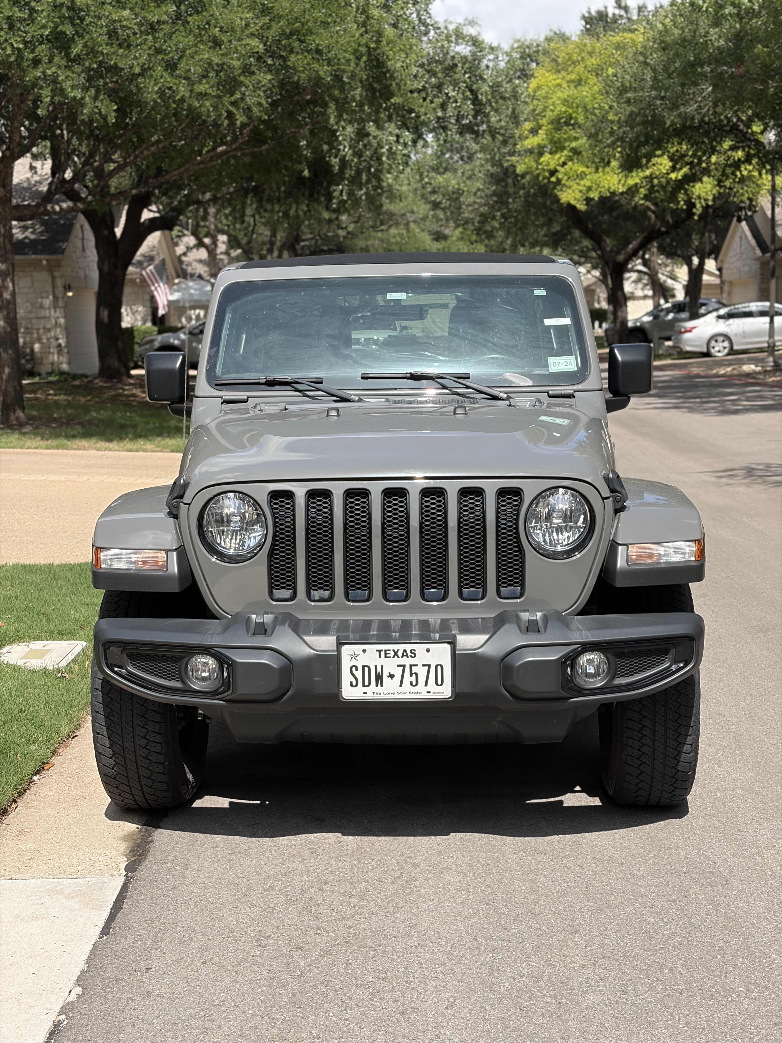 Used 2022 Jeep Wrangler Unlimited Sahara AWD/4WD image 4