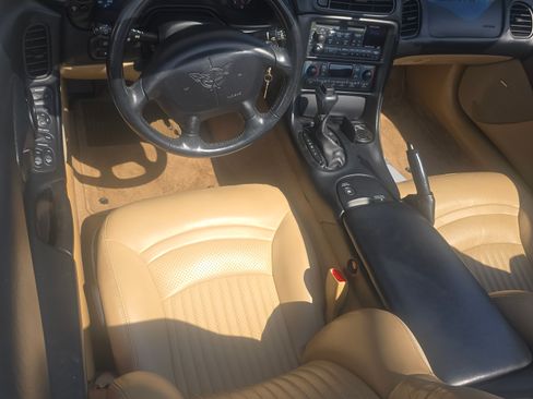 Used 2004 Chevrolet Corvette Convertible w/ Preferred Equipment Group image 11