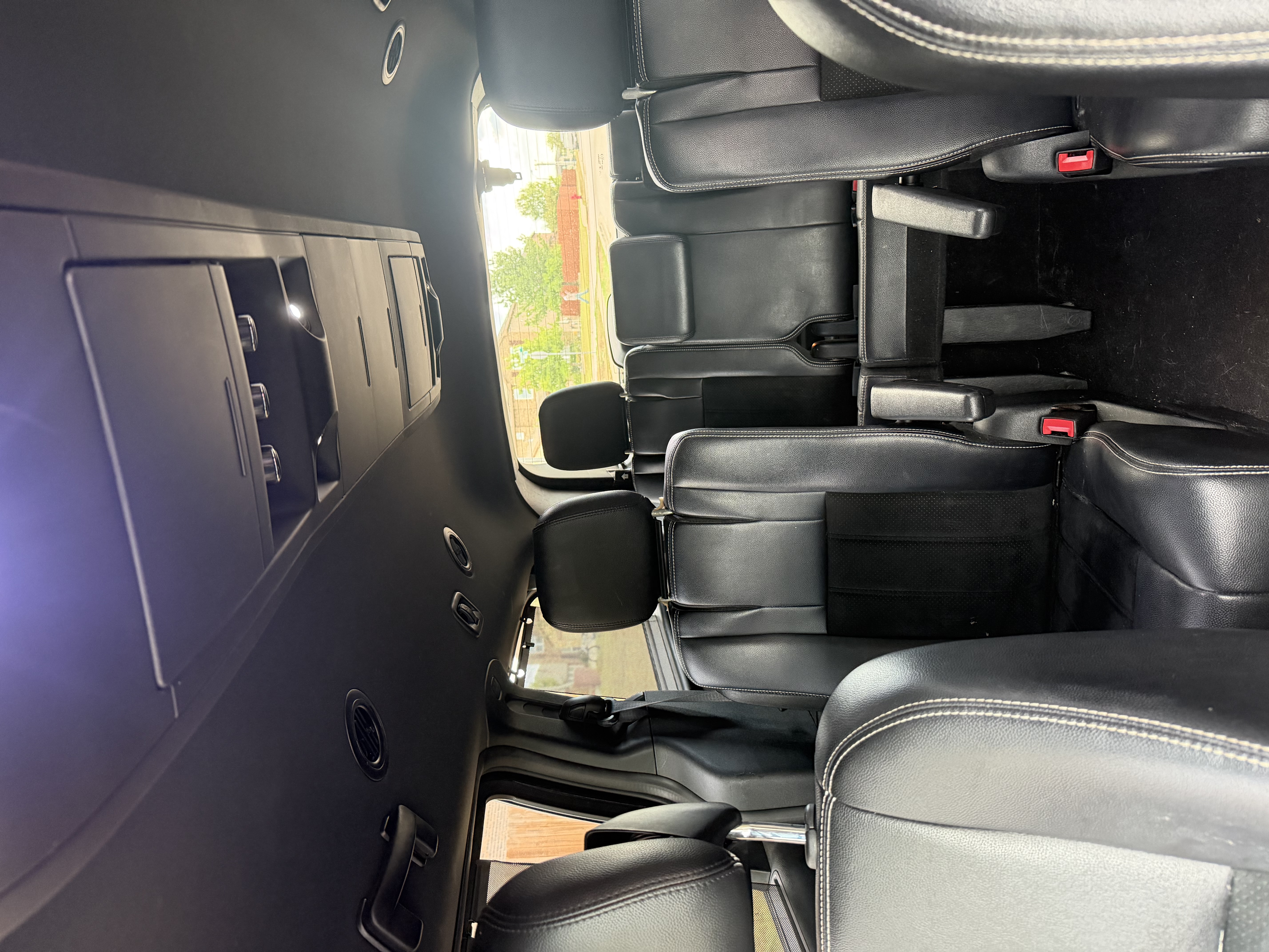 Used 2014 Dodge Grand Caravan SXT FWD image 10