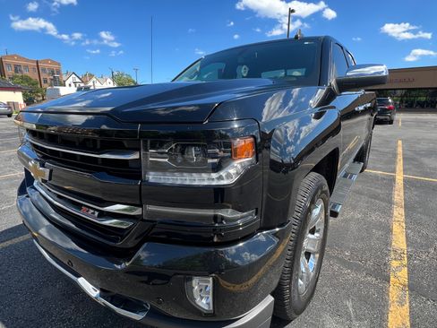Used 2018 Chevrolet Silverado 1500 LTZ Z71 w/ LTZ Plus Package AWD/4WD image 32