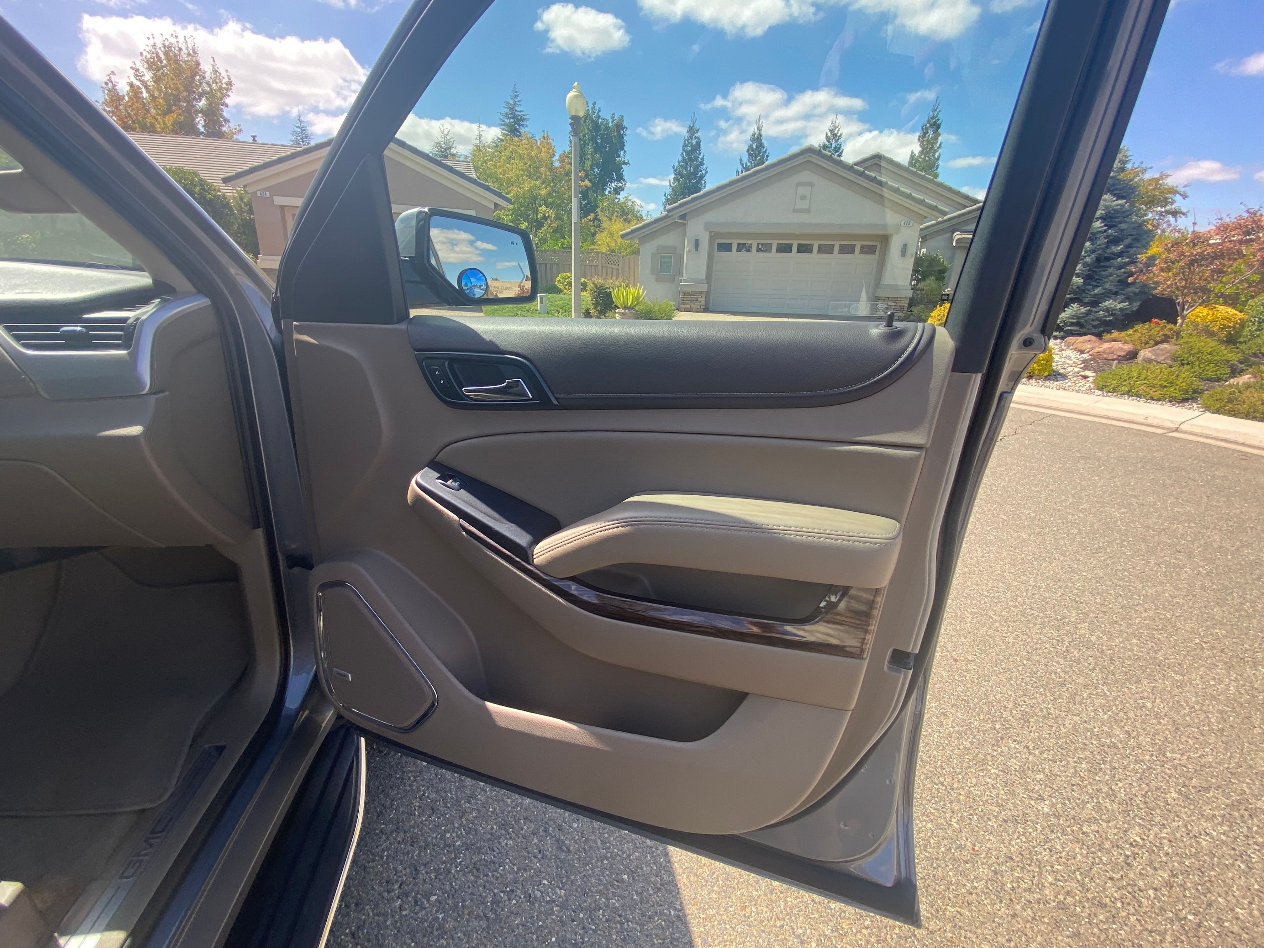Used 2018 GMC Yukon XL SLT w/ Open Road Package RWD image 19