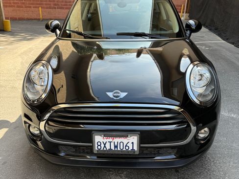 Used 2018 MINI Cooper 2-Door Hardtop image 1