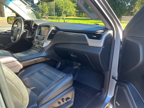 Used 2019 GMC Yukon Denali image 11