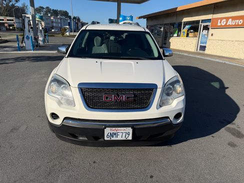 Used 2011 GMC Acadia SL image 9