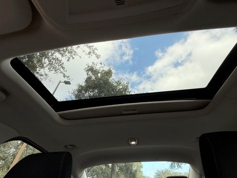 Used 2017 Ford Focus SEL w/ Cold Weather Package image 13