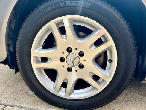 Used 2003 Mercedes-Benz E 320 Sedan image 23