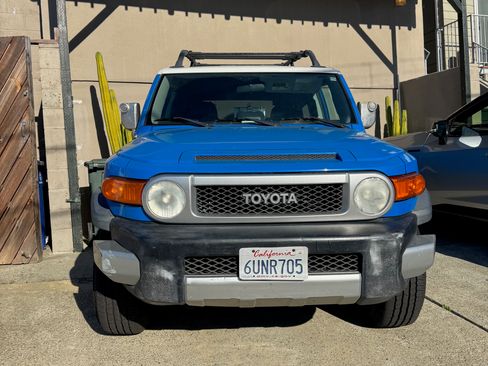 Used 2007 Toyota FJ Cruiser 4WD image 10