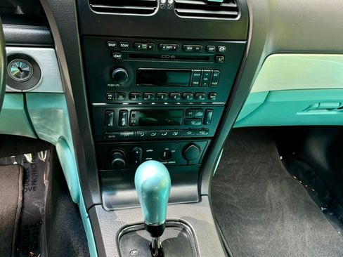 Used 2002 Ford Thunderbird RWD image 12