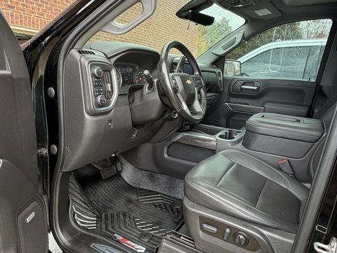 Used 2022 Chevrolet Silverado 1500 LTZ w/ LTZ Premium Package image 9