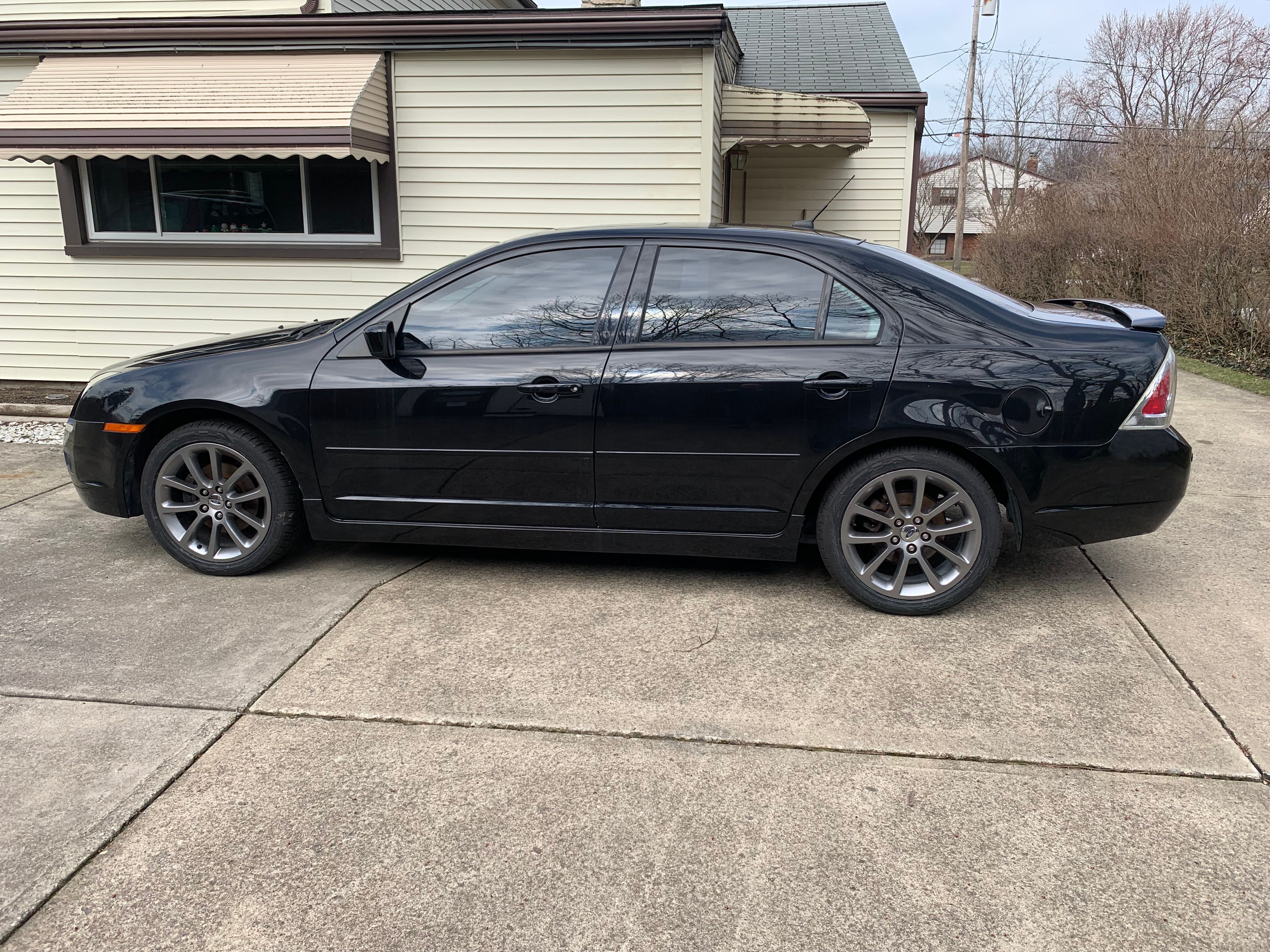 Used 2008 Ford Fusion SE FWD image 2