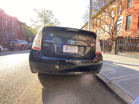 Used 2011 Toyota Prius Two FWD image 11