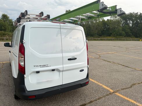 Used 2017 Ford Transit Connect XL FWD image 5