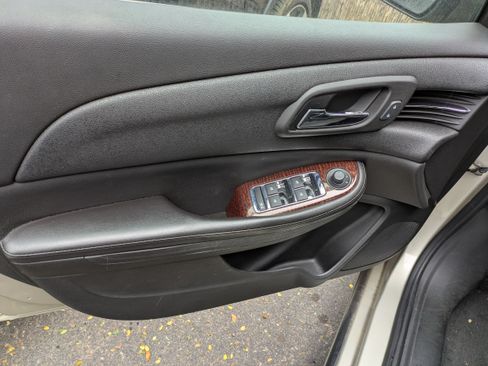 Used 2013 Chevrolet Malibu LT w/ Power Convenience Package image 15