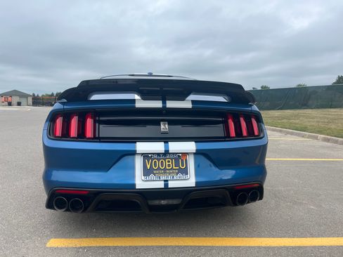 Used 2019 Ford Mustang Shelby GT350 w/ Technology Package RWD image 10