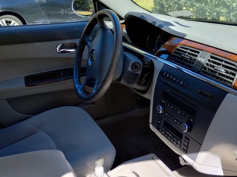 Used 2008 Buick LaCrosse CX image 6