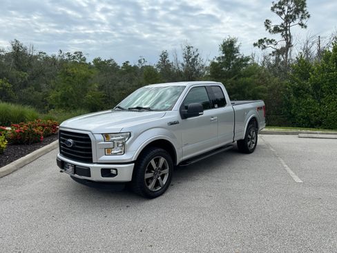 Used 2015 Ford F150 XLT w/ Equipment Group 302A Luxury image 1