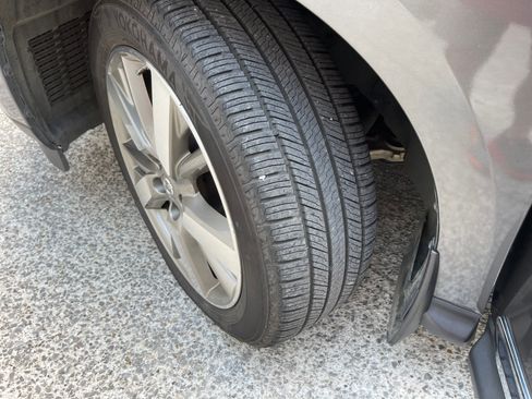 Used 2015 Nissan Pathfinder Platinum FWD image 17