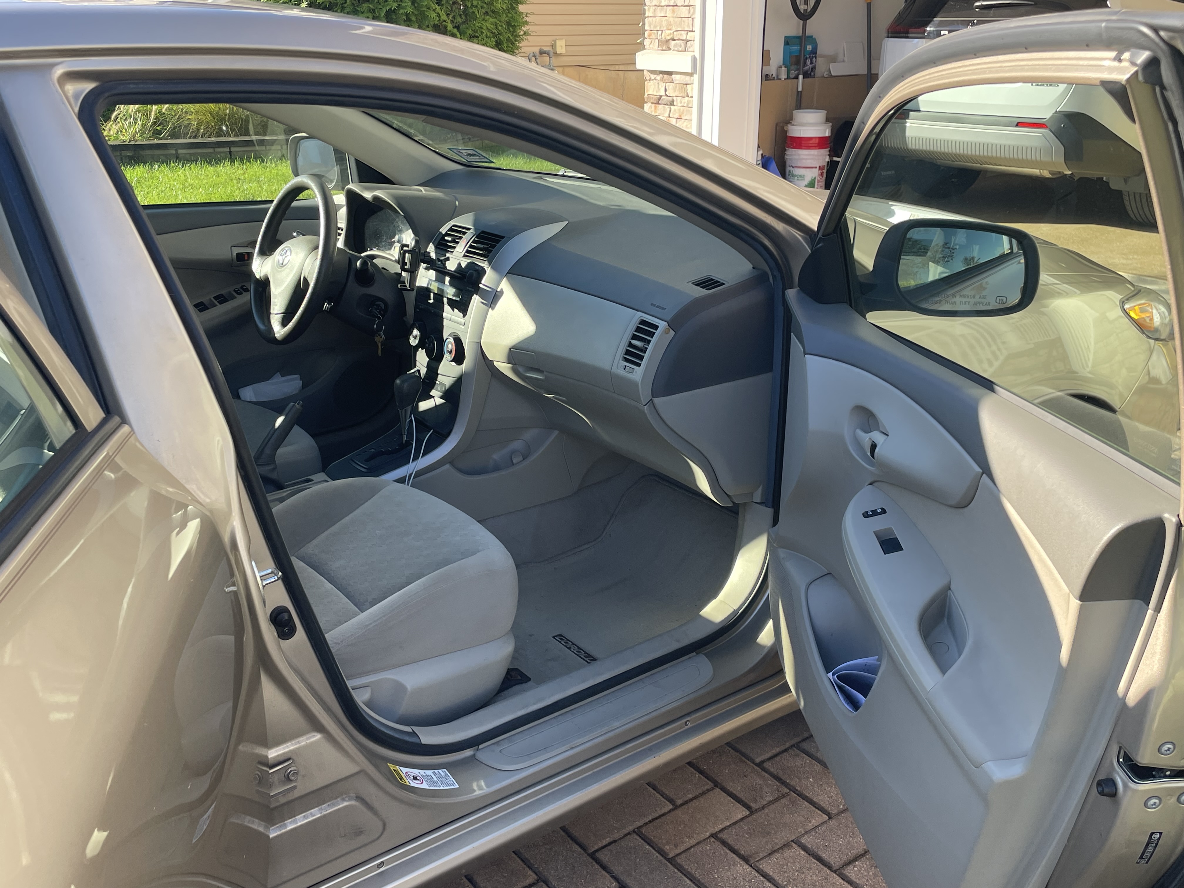 Used 2009 Toyota Corolla LE w/ All Weather Guard Pkg FWD image 16