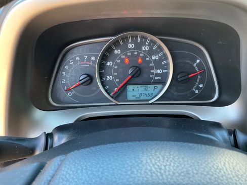 Used 2013 Toyota RAV4 XLE image 19