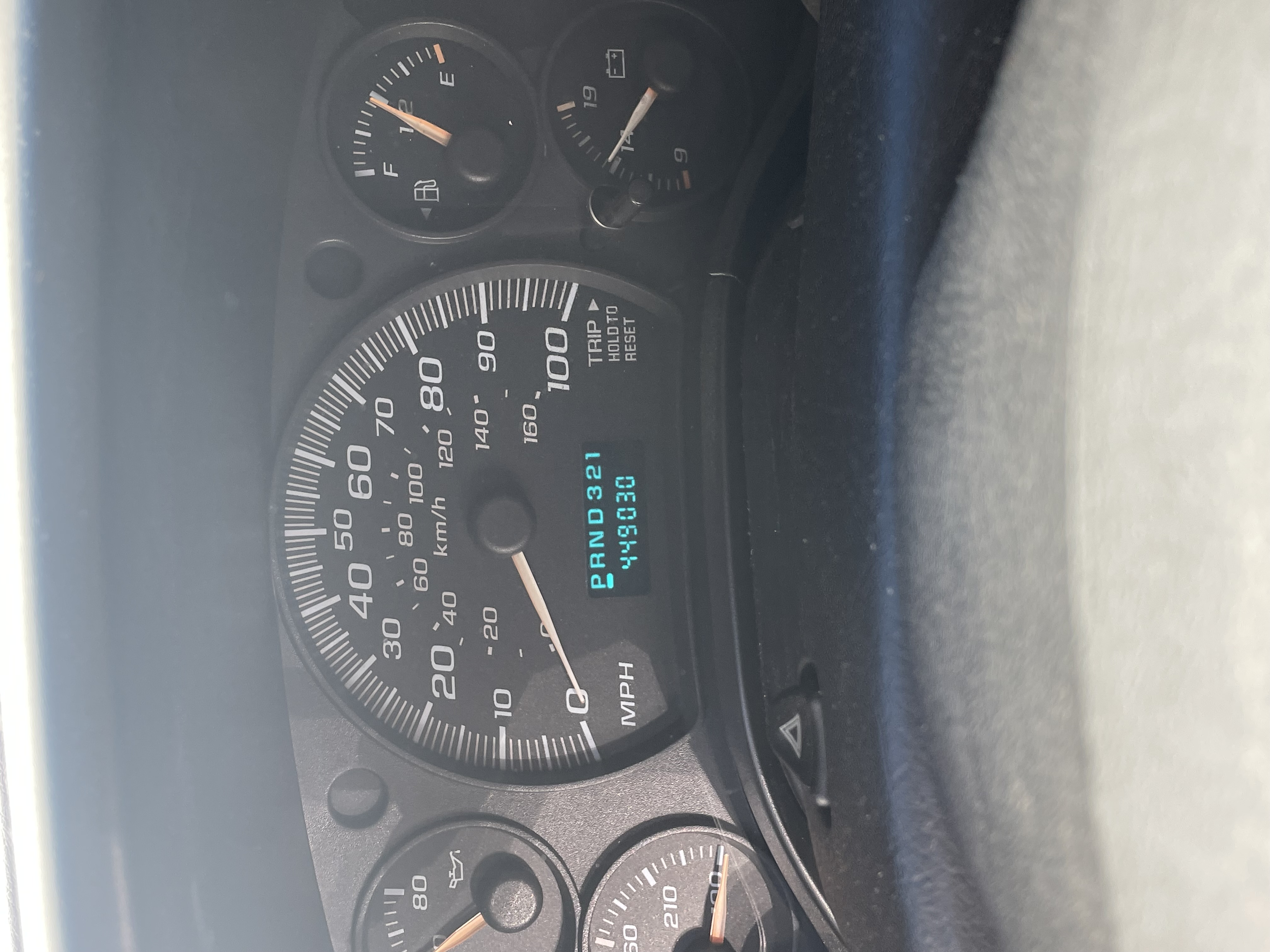 Used 2004 GMC Savana 1500 AWD image 4