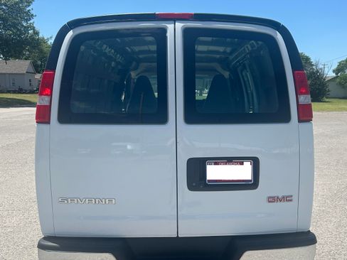 Used 2021 GMC Savana 2500 w/ Driver Convenience Package RWD image 9