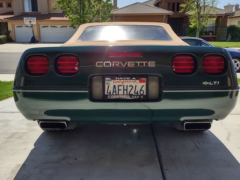 Used 1993 Chevrolet Corvette Convertible 2D image 1