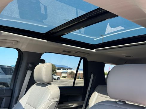 Used 2018 Ford Expedition XLT w/ Equipment Group 202A image 14