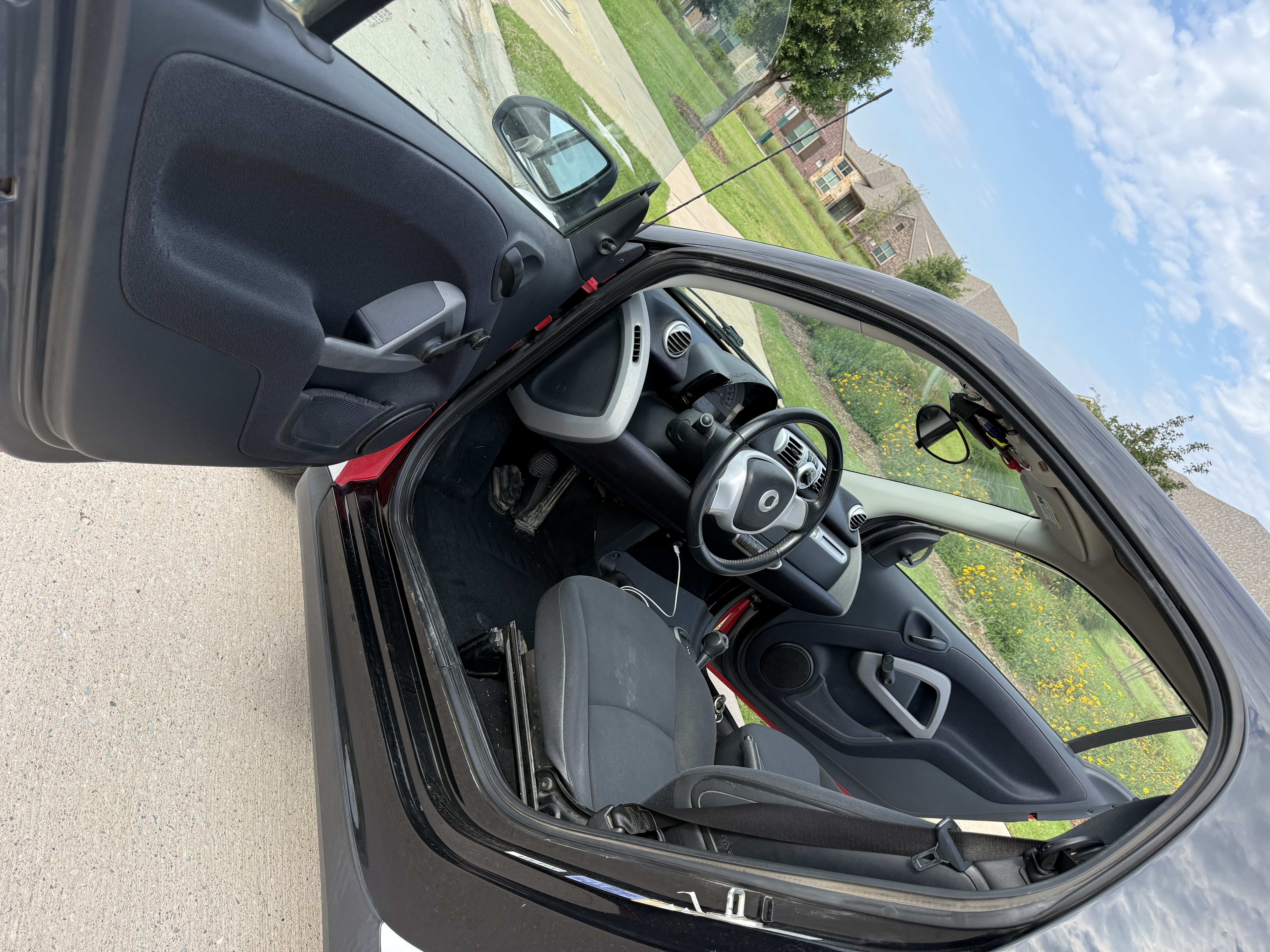 Used 2012 smart fortwo pure RWD image 10