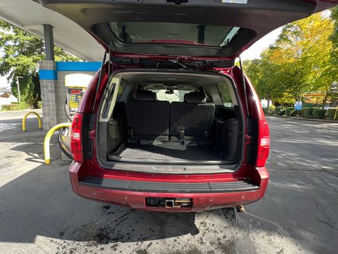 Used 2008 Chevrolet Suburban 2500 LT AWD/4WD image 5