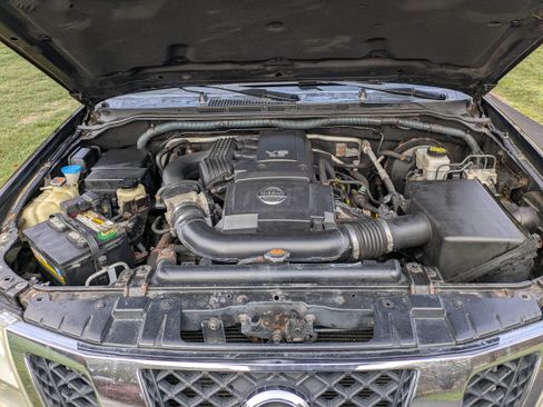 Used 2011 Nissan Frontier SV w/ SV Premium Utility Pkg image 10