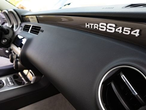 Used 2010 Chevrolet Camaro SS w/ RS Package image 12