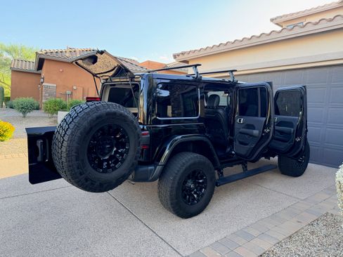 Used 2022 Jeep Wrangler Unlimited Rubicon 4xe w/ Steel Bumper Group AWD/4WD image 12