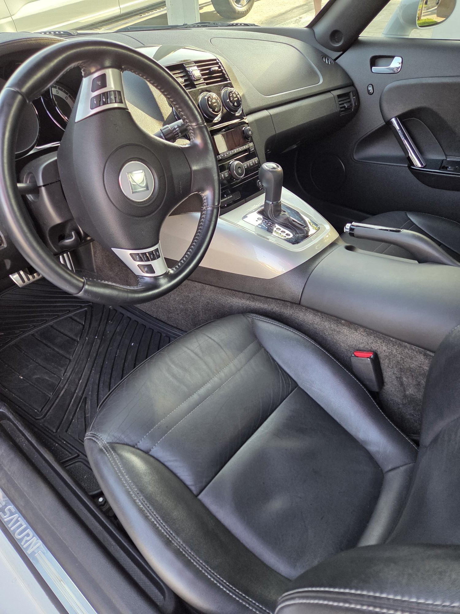 Used 2007 Saturn Sky Red Line RWD image 11