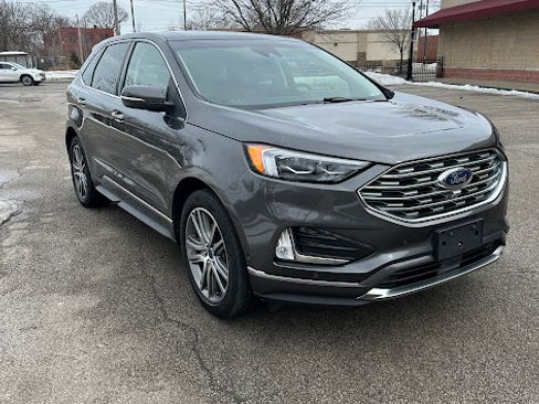 Used 2019 Ford Edge Titanium w/ Equipment Group 301A image 8