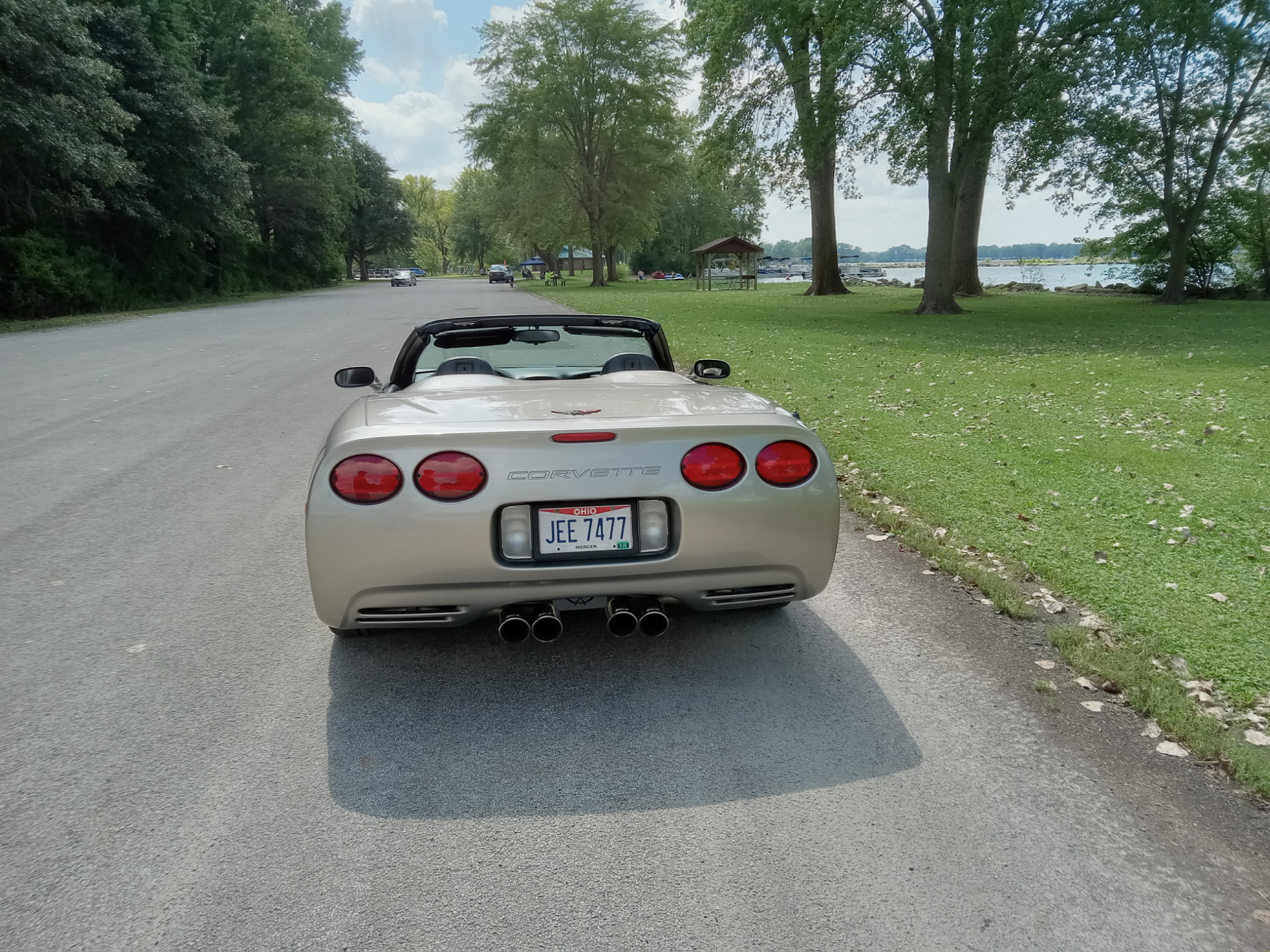 Used 2000 Chevrolet Corvette Convertible w/ Memory Pkg RWD image 20