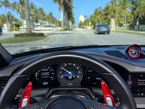 Used 2020 Porsche 911 Carrera image 19