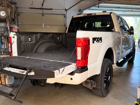 Used 2022 Ford F350 Lariat w/ Black Appearance Package AWD/4WD image 25