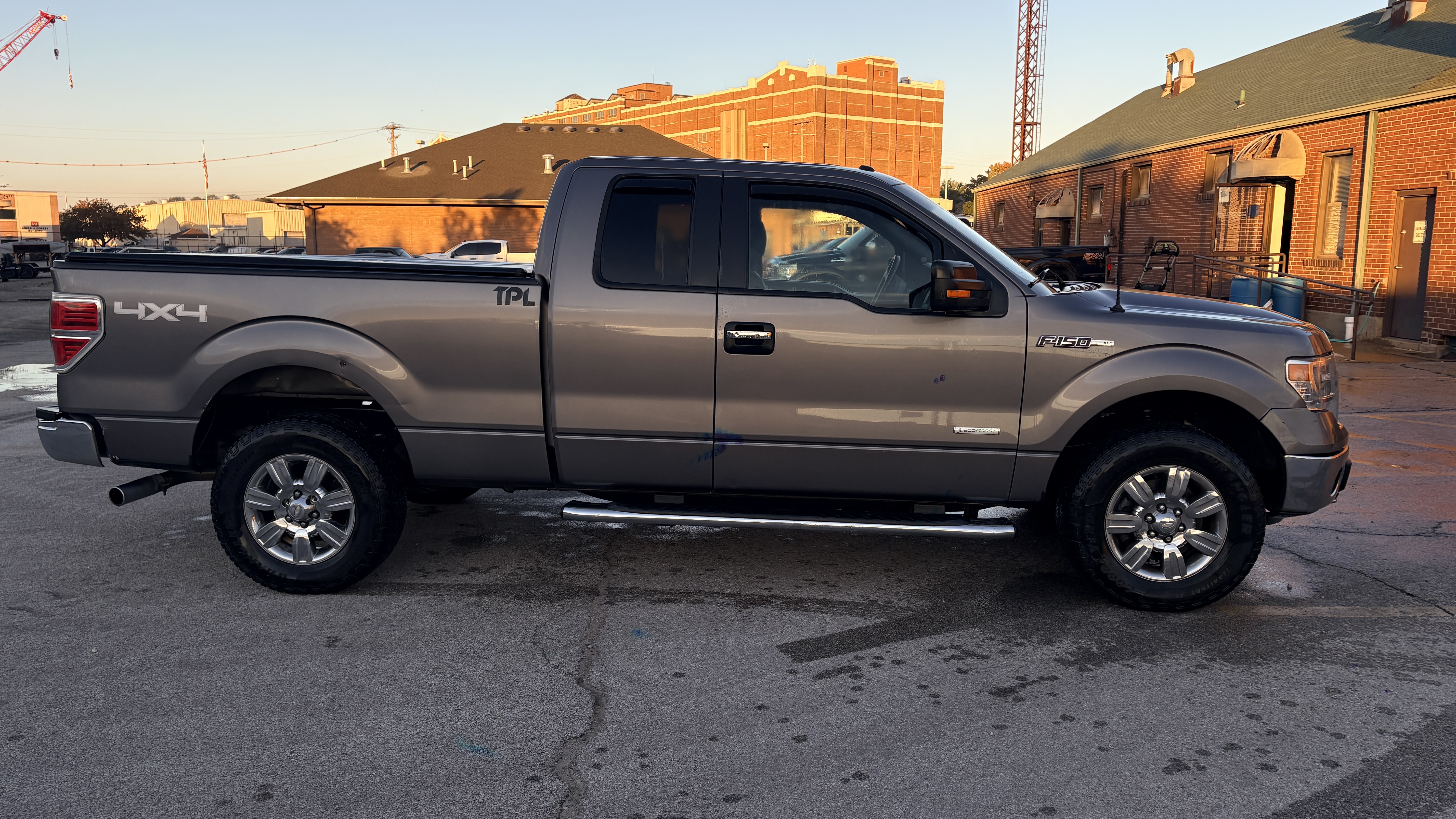 Used 2014 Ford F150 XLT w/ Equipment Group 302A Luxury AWD/4WD image 6