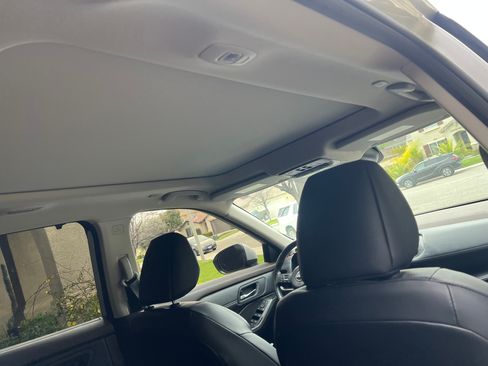 Used 2023 Nissan Rogue SV w/ SV Premium B Package image 9