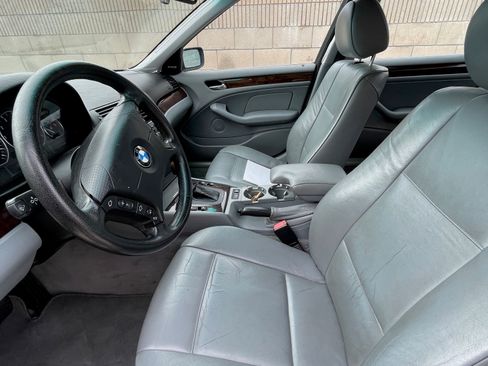 Used 2005 BMW 330i Sedan image 12
