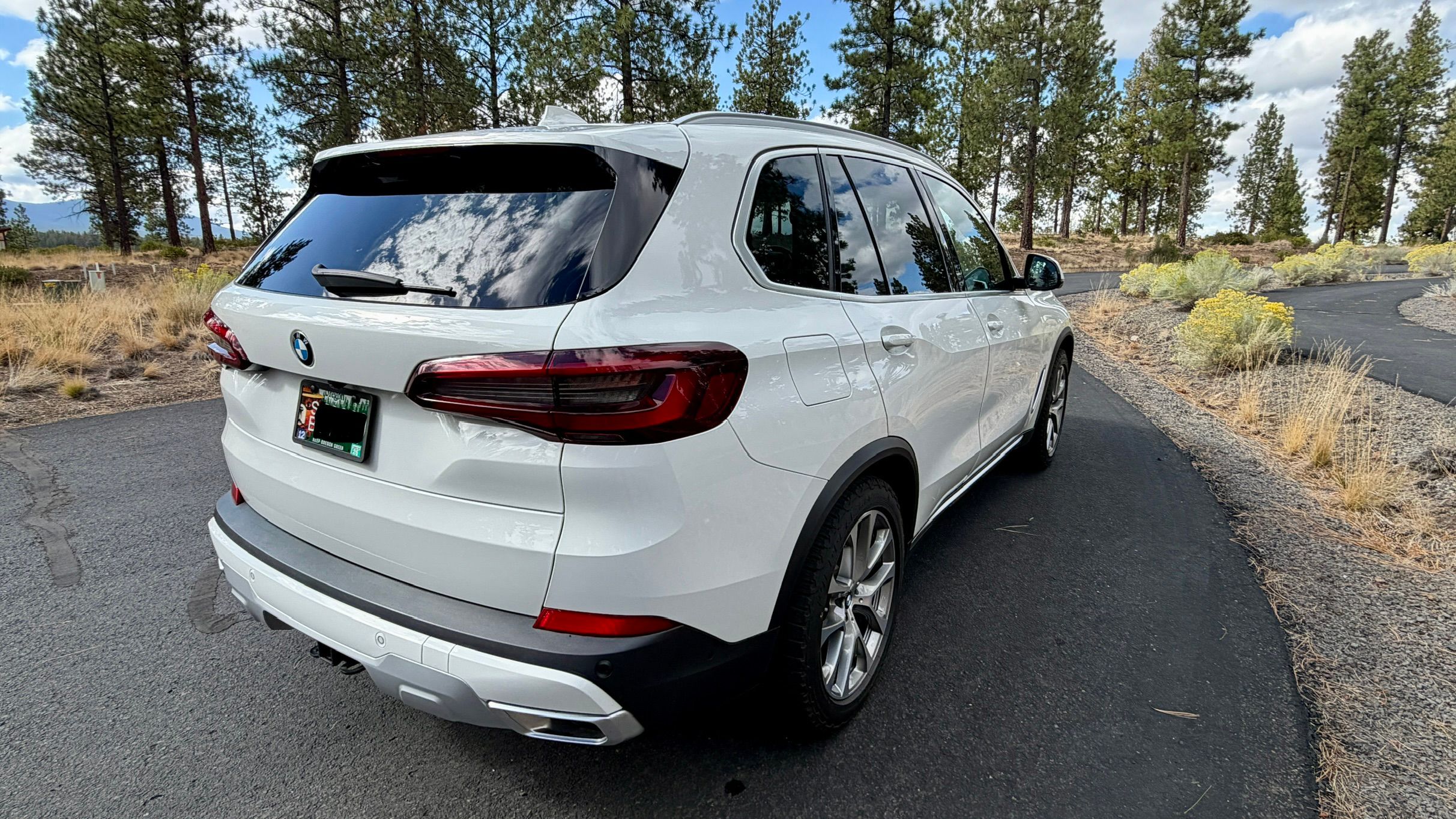 Used 2022 BMW X5 xDrive40i w/ Premium Package AWD/4WD image 5