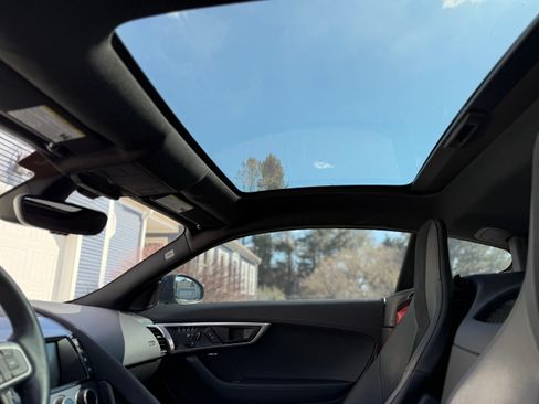Used 2018 Jaguar F-TYPE Coupe RWD image 11