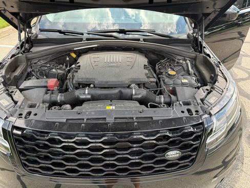 Used 2019 Land Rover Range Rover Velar S AWD/4WD image 8