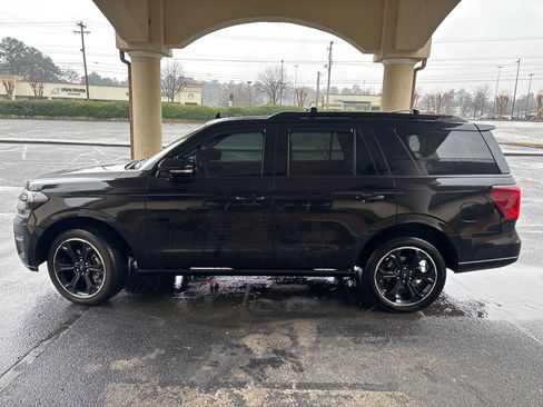 Used 2023 Ford Expedition Limited image 1