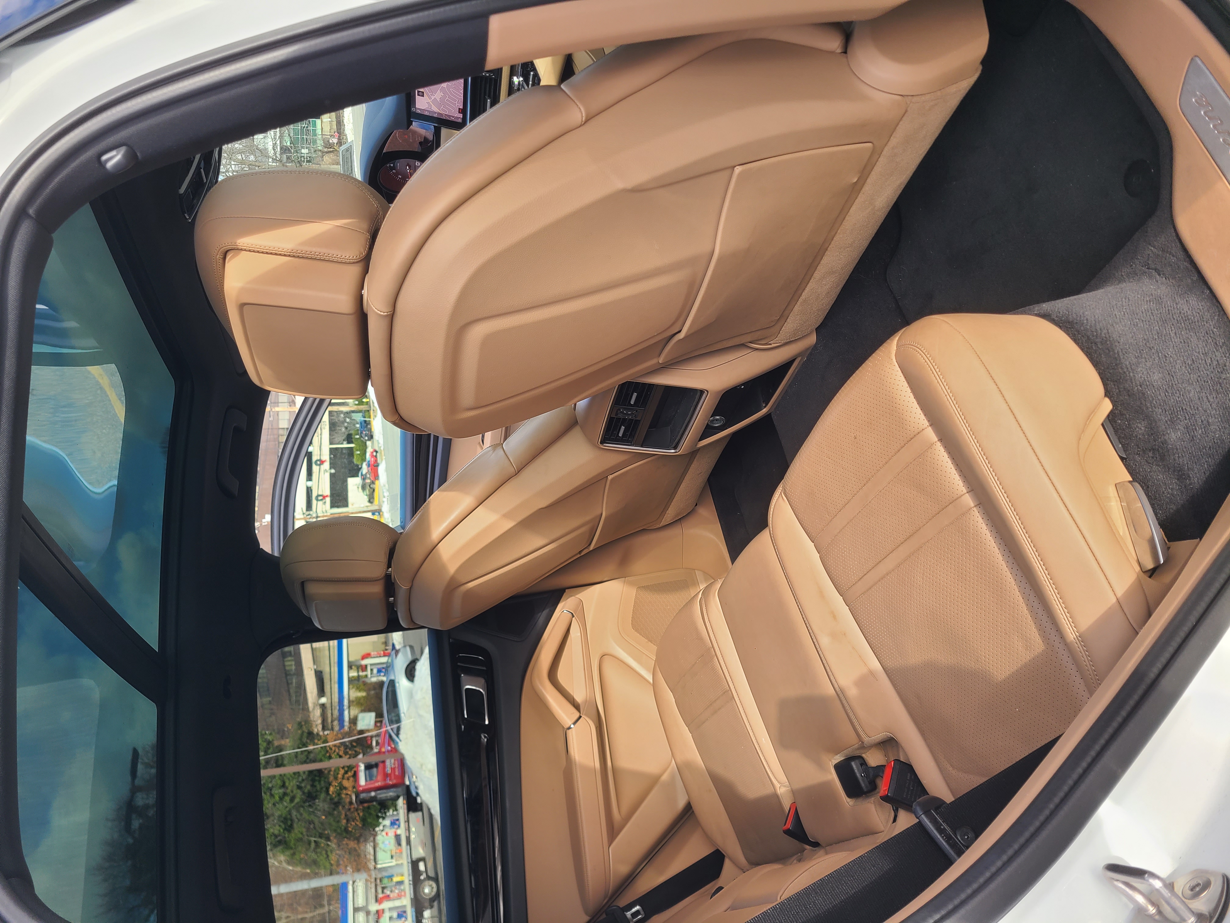 Used 2021 Porsche Cayenne AWD/4WD image 9