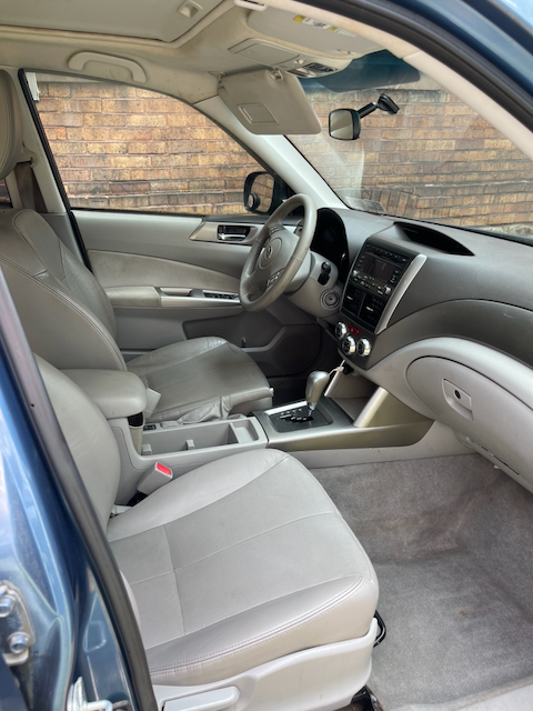 Used 2010 Subaru Forester 2.5X Limited AWD/4WD image 12